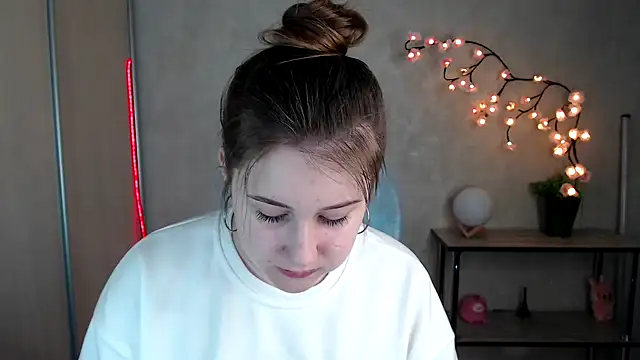 Milka kamila online show from May 7, 2026, 12:41 pm