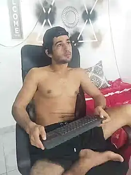 Snapshot of Aaron_haren1 chatting on September 30, 2025, 1:55 am Aaron haren1 online show from September 30, 2025, 1:55 am