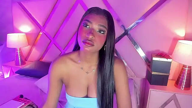 Snapshot of SophiaBloss chatting on January 12, 2026, 12:23 pm SophiaBloss online show from January 12, 2026, 12:23 pm