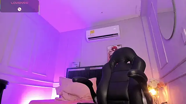 Snapshot of Catalleya_flower chatting on February 22, 2026, 8:10 pm Catalleya flower online show from February 22, 2026, 8:10 pm