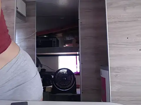 Missforever online show from October 10, 2025, 7:04 pm