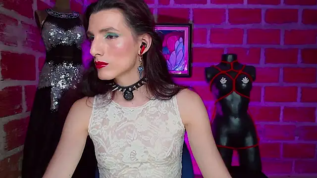 Snapshot of Moira-Hot chatting on March 15, 2026, 9:33 pm Moira-Hot online show from March 15, 2026, 9:33 pm