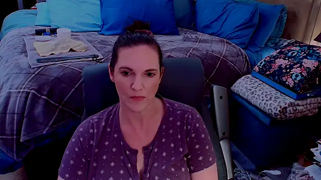 ninajaymes online show from June 26, 2026, 10:54 am
