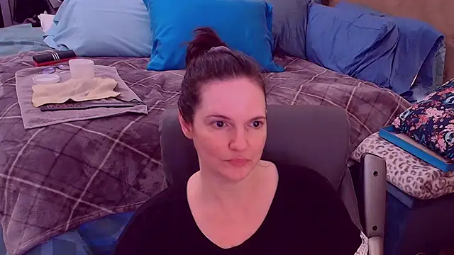 ninajaymes online show from November 13, 2025, 1:53 am