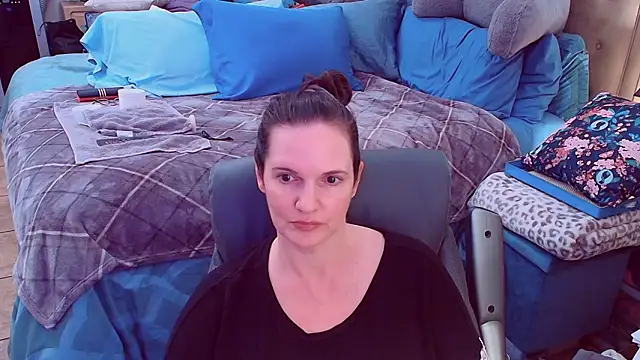 ninajaymes online show from February 3, 2026, 6:22 am