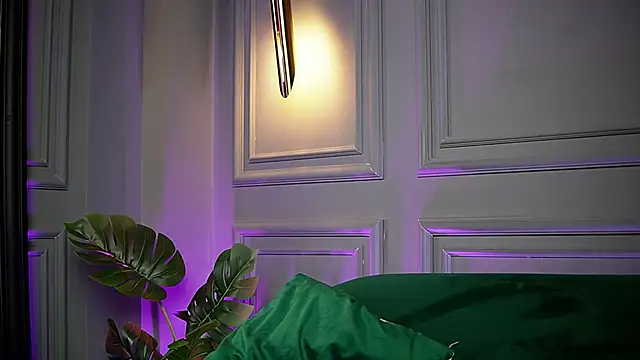 SaraiAngel online show from November 4, 2025, 11:19 pm