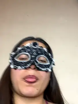 LiaDravenX online show from November 27, 2025, 10:43 pm