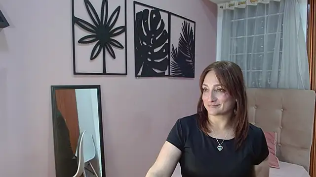 amara rousse1 online show from November 27, 2025, 1:11 pm