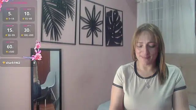 Snapshot of amara_rousse1 chatting on August 4, 2026, 1:04 pm amara rousse1 online show from August 4, 2026, 1:04 pm