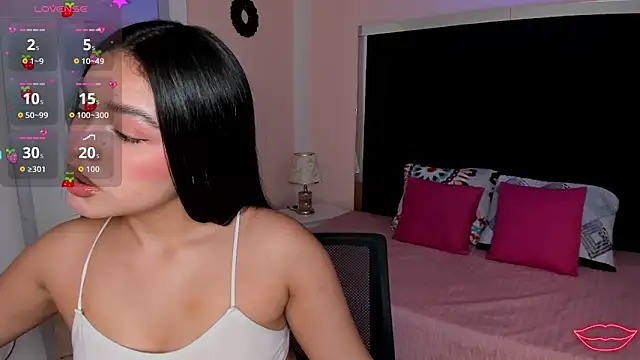 AvaScott  online show from November 7, 2025, 4:33 pm