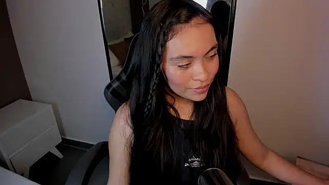 allie bruce online show from July 28, 2026, 7:50 pm