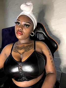 QUEEN NOBUHLE 777 online show from September 27, 2025, 10:32 am