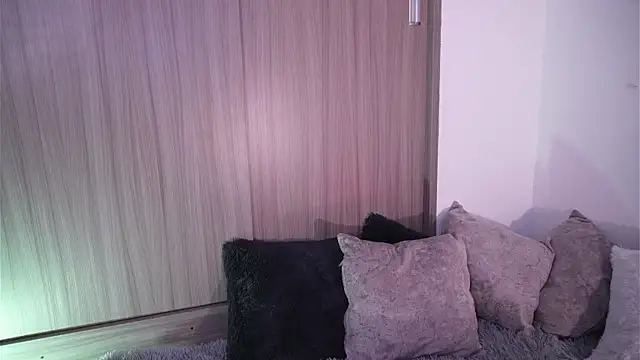 Snapshot of SophiieCumsx chatting on August 5, 2026, 4:28 am SophiieCumsx online show from August 5, 2026, 4:28 am
