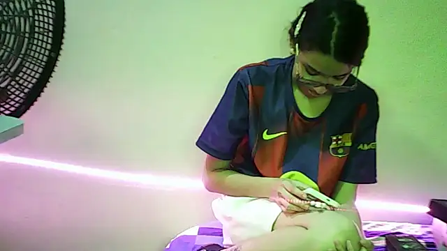 Snapshot of KamilaAndJavier chatting on March 3, 2026, 10:50 pm KamilaAndJavier online show from March 3, 2026, 10:50 pm