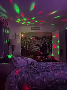 Goldenndoll online show from September 16, 2025, 3:29 am