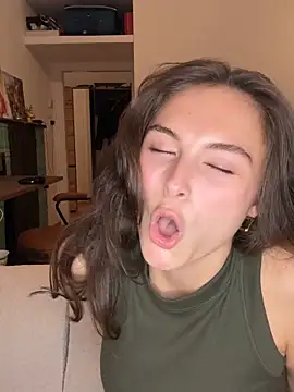 SophiiaStarr online show from September 10, 2025, 6:18 pm