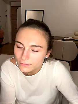 SophiiaStarr online show from October 25, 2025, 6:08 pm