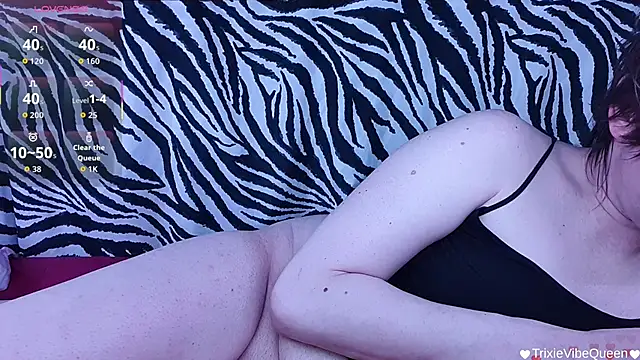 TrixieVibeQueen online show from June 22, 2026, 3:25 am