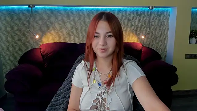 AnnaStills online show from September 16, 2025, 11:44 am