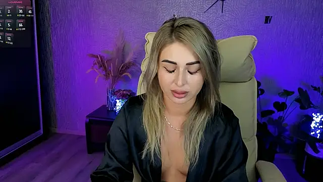 NikkiiStill online show from June 16, 2026, 1:27 am
