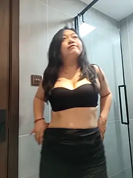 smgirls online show from October 23, 2025, 6:17 pm