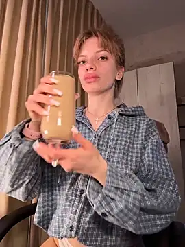 Snapshot of mari__papi chatting on March 19, 2026, 2:50 pm mari papi online show from March 19, 2026, 2:50 pm