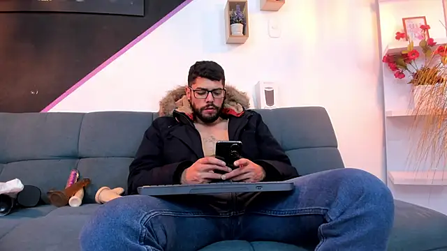 DanteWinter online show from September 26, 2025, 3:35 am