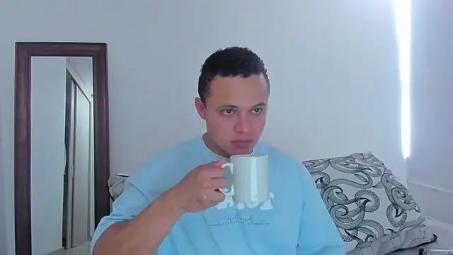 Snapshot of KingLevi01 chatting on July 2, 2026, 7:09 pm KingLevi01 online show from July 2, 2026, 7:09 pm