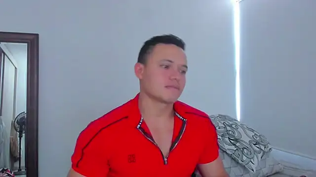 Snapshot of KingLevi01 chatting on August 3, 2026, 11:49 am KingLevi01 online show from August 3, 2026, 11:49 am