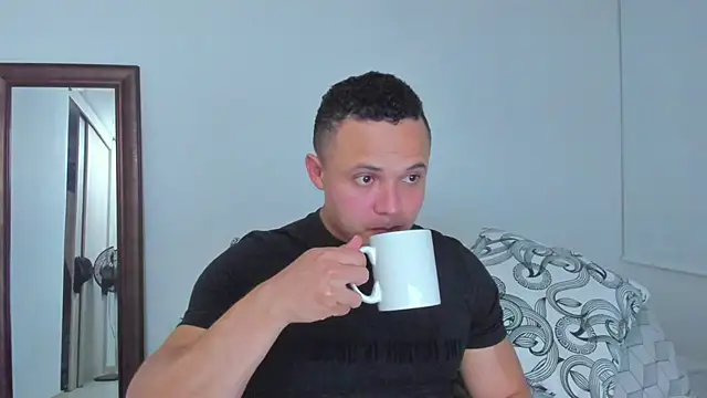 KingLevi01 online show from June 10, 2026, 12:45 am