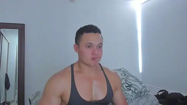 Snapshot of KingLevi01 chatting on July 31, 2026, 9:34 pm KingLevi01 online show from July 31, 2026, 9:34 pm
