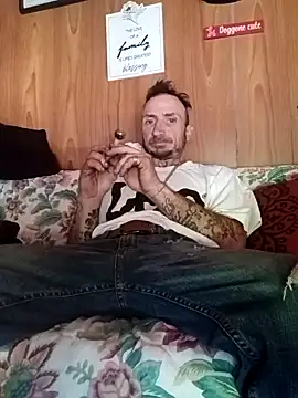 Mrluckstick online show from May 7, 2026, 10:02 pm