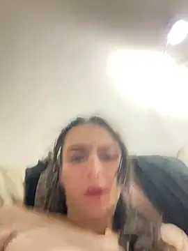 Andr33a online show from February 18, 2026, 3:37 am