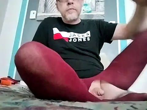 Snapshot of porkypproni chatting on September 18, 2025, 1:03 pm porkypproni online show from September 18, 2025, 1:03 pm