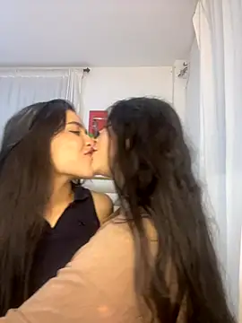 Sweet and Rous0 online show from September 27, 2025, 3:34 am