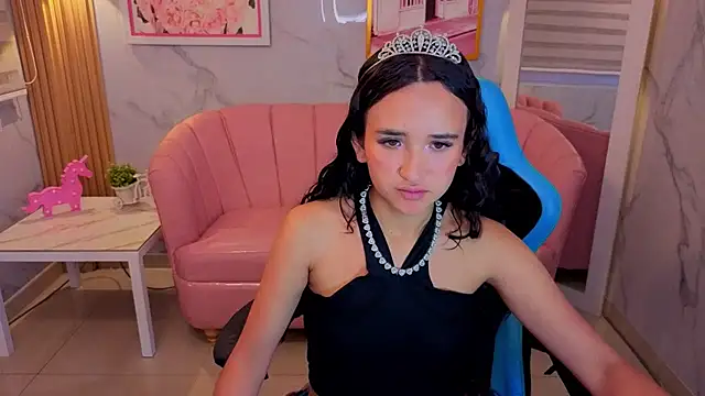 bella vibess s online show from June 19, 2026, 2:28 am