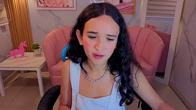 bella vibess s online show from June 18, 2026, 9:14 am