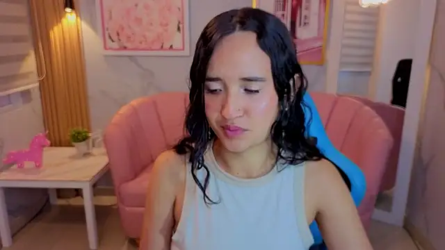 bella vibess s online show from July 4, 2026, 2:29 am