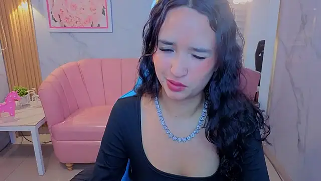 bella vibess s online show from June 11, 2026, 2:53 am