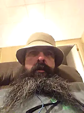 Snapshot of DaddyBadTouches chatting on September 10, 2025, 9:36 pm DaddyBadTouches online show from September 10, 2025, 9:36 pm