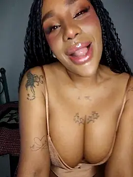 Queen Amara online show from April 24, 2026, 4:14 am
