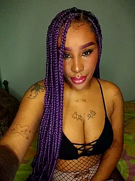 Snapshot of Queen_Amara chatting on November 28, 2025, 3:17 am Queen Amara online show from November 28, 2025, 3:17 am