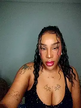 Snapshot of Queen_Amara chatting on February 2, 2026, 3:05 am Queen Amara online show from February 2, 2026, 3:05 am