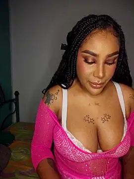 Snapshot of Queen_Amara chatting on May 12, 2026, 3:58 am Queen Amara online show from May 12, 2026, 3:58 am
