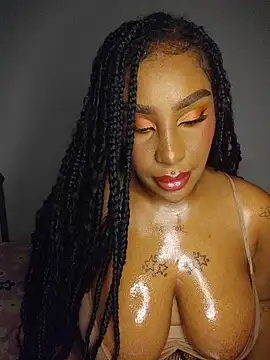 Snapshot of Queen_Amara chatting on May 22, 2026, 4:10 am Queen Amara online show from May 22, 2026, 4:10 am