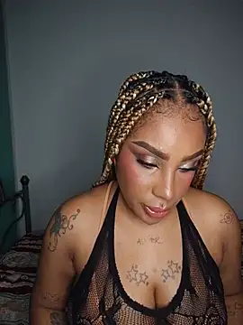 Queen Amara online show from August 8, 2026, 4:30 am