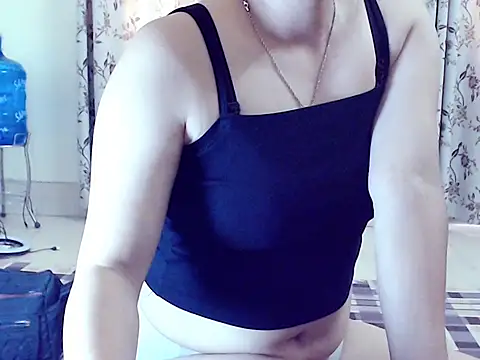 Ami 8x online show from October 27, 2025, 6:47 am