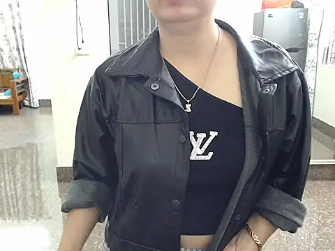 Ami 8x online show from November 5, 2025, 1:25 pm