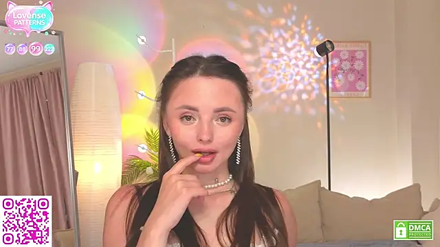 OliviaKis  online show from July 19, 2026, 8:12 am