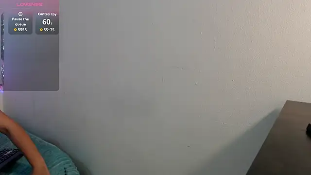 Valeryxs online show from September 29, 2025, 6:57 pm